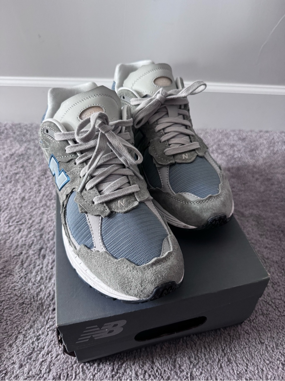 New Balance 2002R grey trainers #sneakers #lifestyle